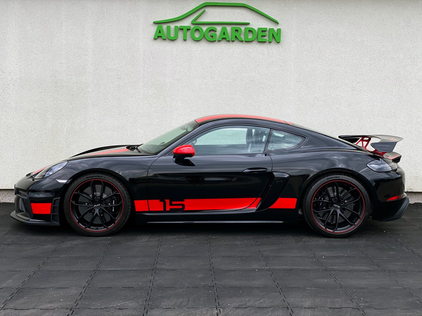 Porsche Cayman GT4 Sports Cup keramické brzdy