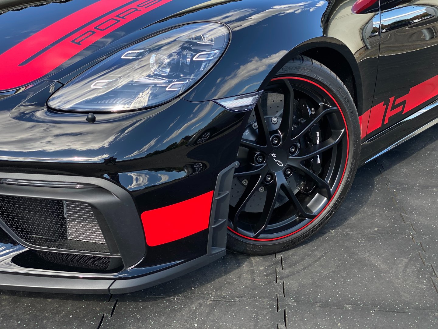 Porsche Cayman GT4 Sports Cup keramické brzdy
