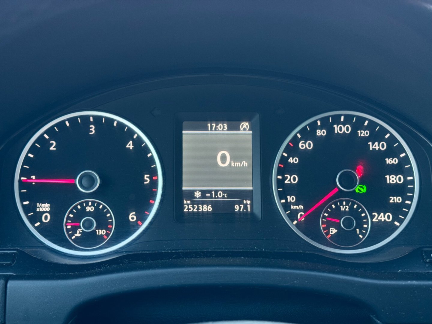 Volkswagen Tiguan 2.0TDi 103kW DSG 4x4 bi-Xenon
