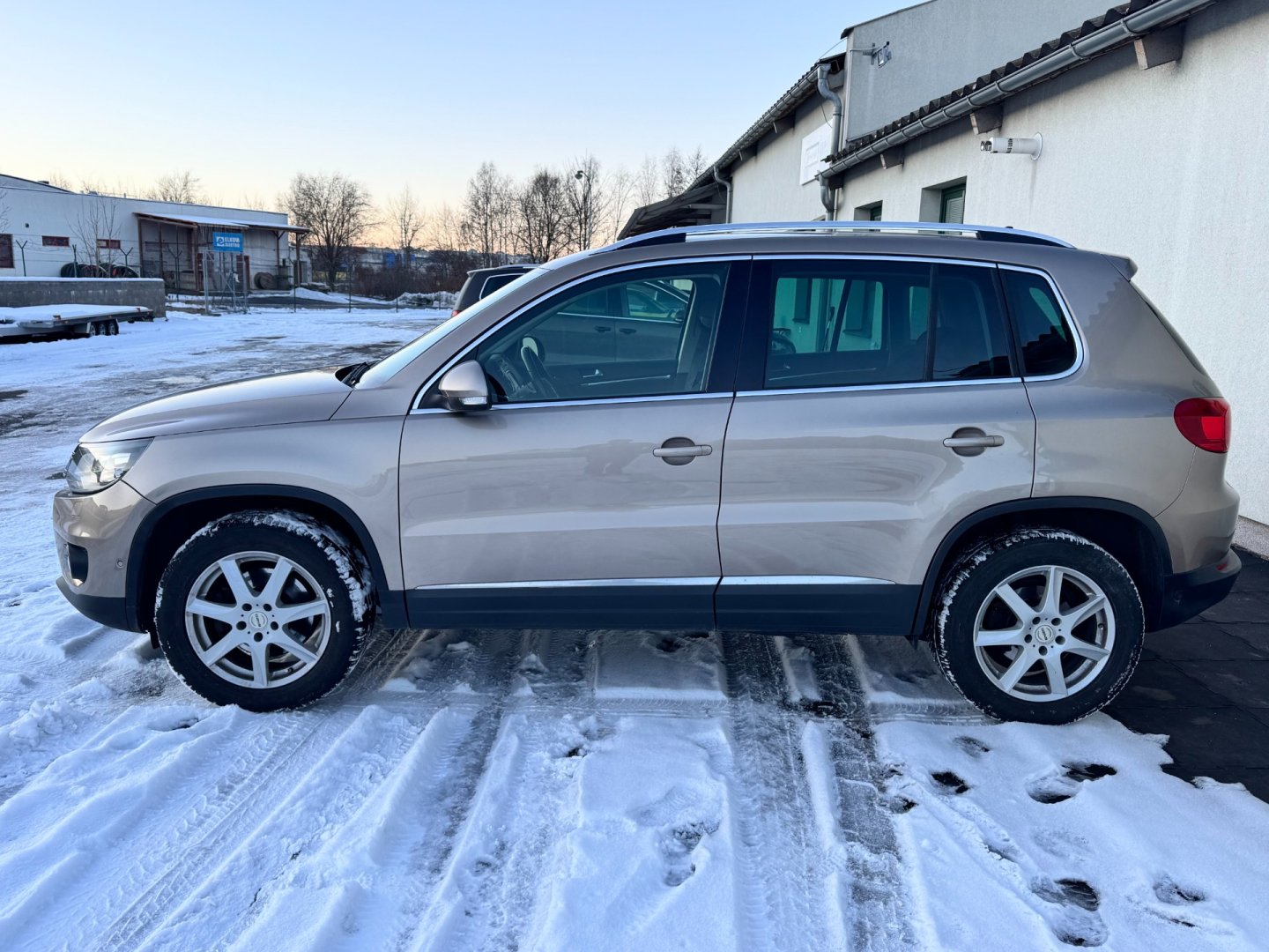 Volkswagen Tiguan 2.0TDi 103kW DSG 4x4 bi-Xenon