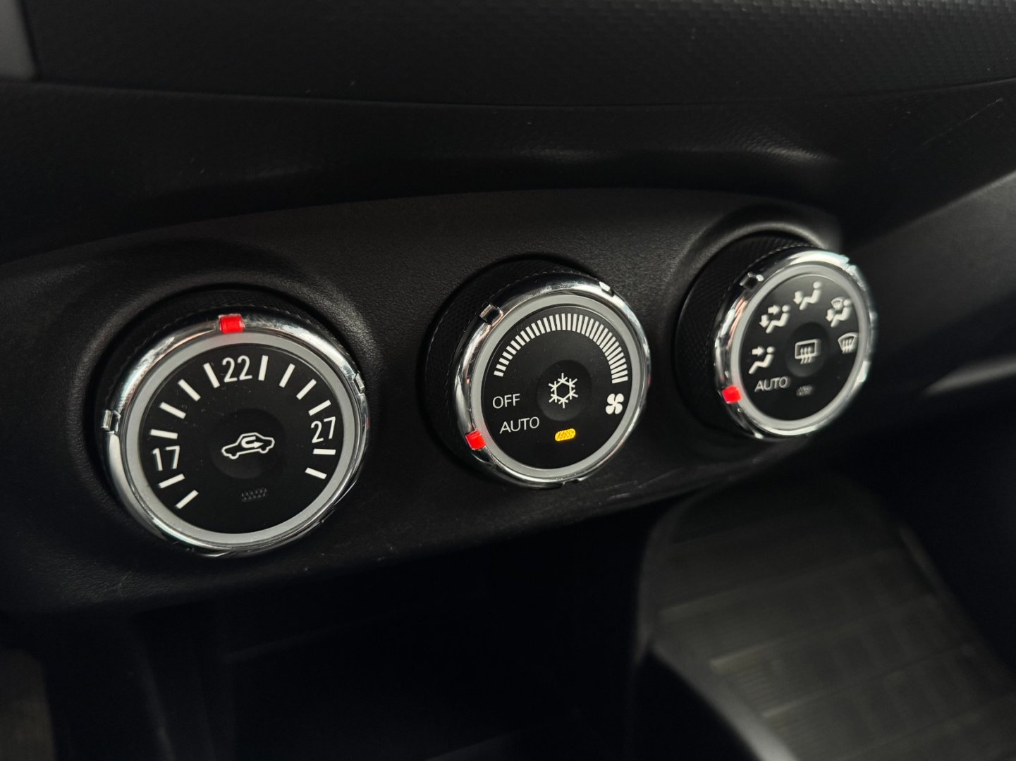 Mitsubishi Outlander 2.2Di-D 130kW 4x4, nez. topeni
