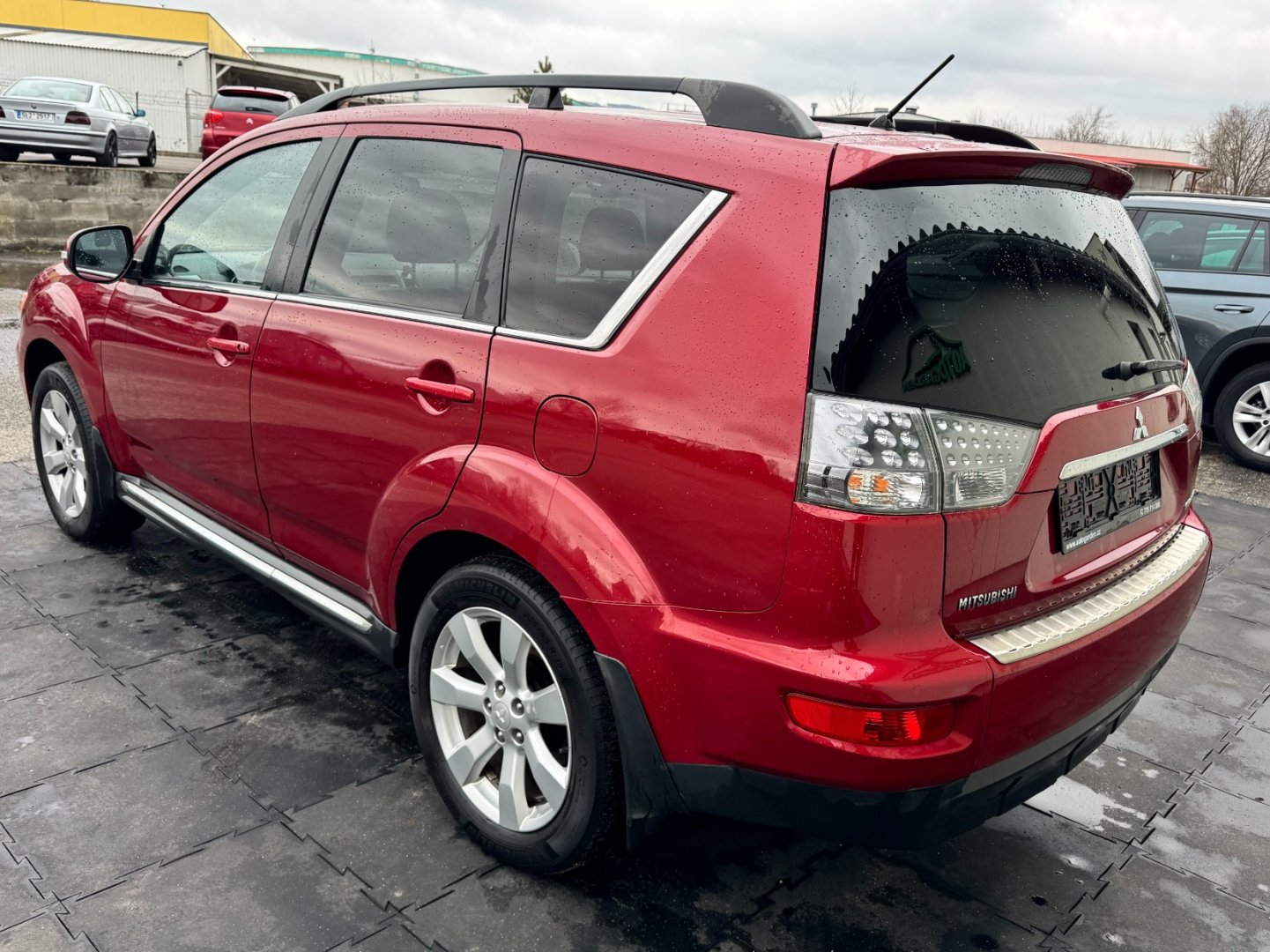 Mitsubishi Outlander 2.2Di-D 130kW 4x4, nez. topeni
