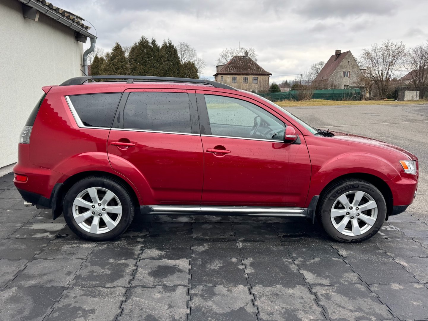 Mitsubishi Outlander 2.2Di-D 130kW 4x4, nez. topeni