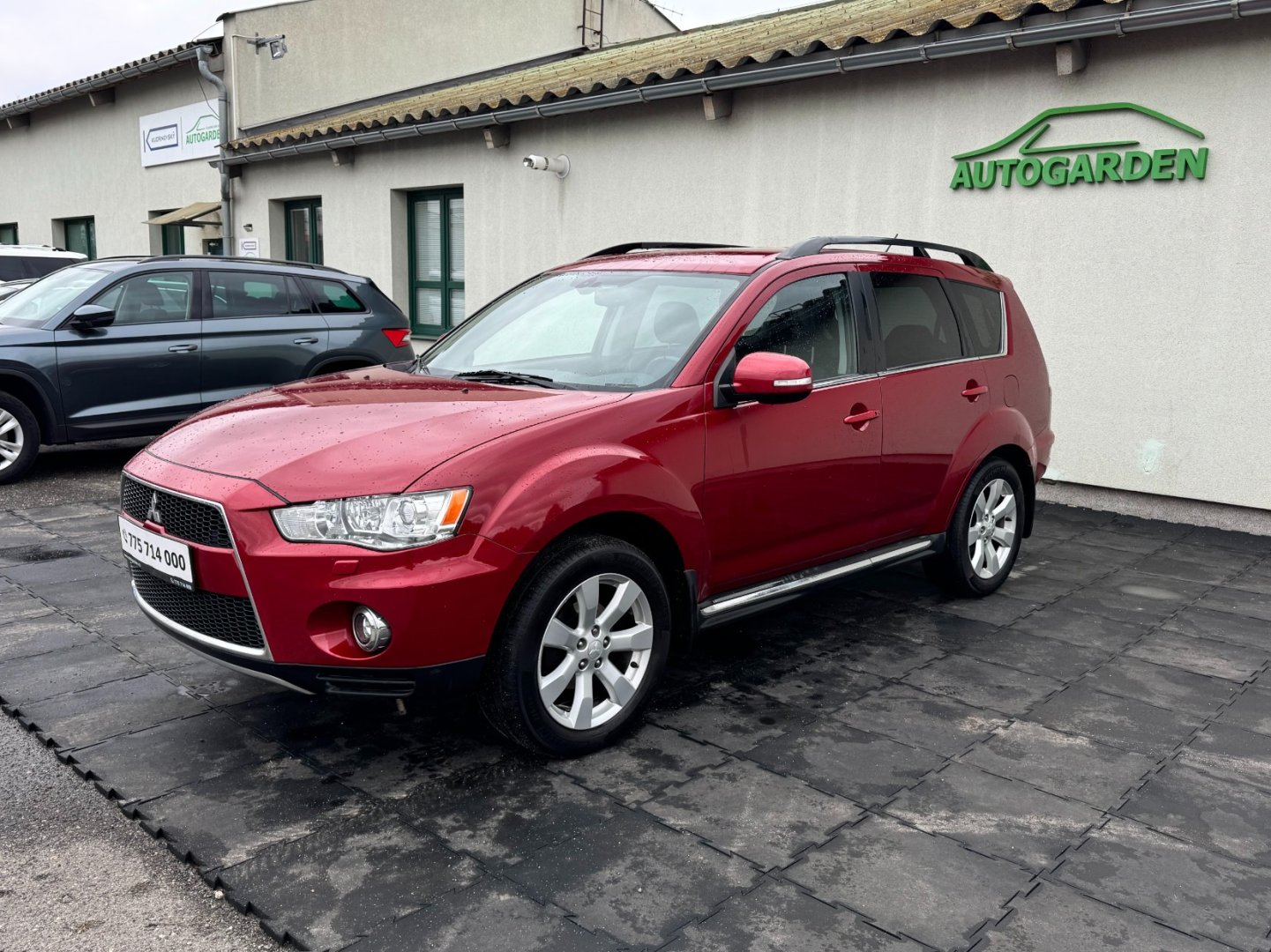 Mitsubishi Outlander 2.2Di-D 130kW 4x4, nez. topeni