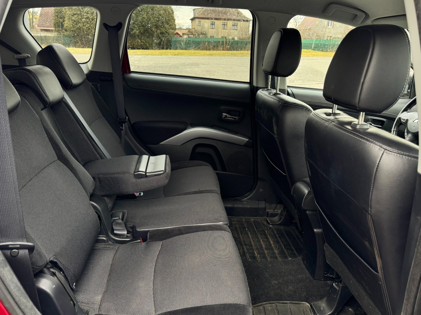 Mitsubishi Outlander 2.2Di-D 130kW 4x4, nez. topeni