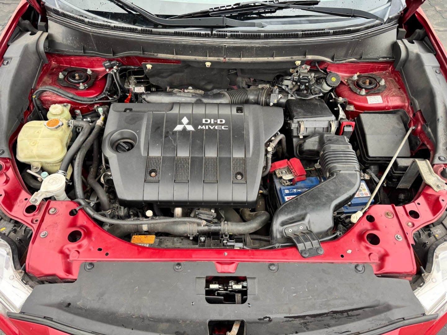 Mitsubishi Outlander 2.2Di-D 130kW 4x4, nez. topeni