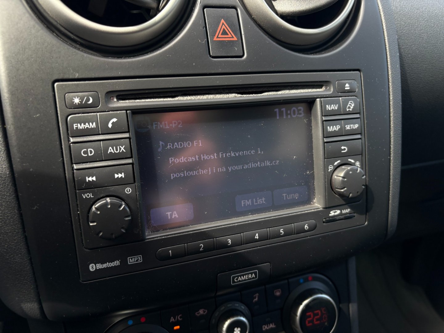 Nissan Qashqai 1.6i 86kW panorama 360kamery