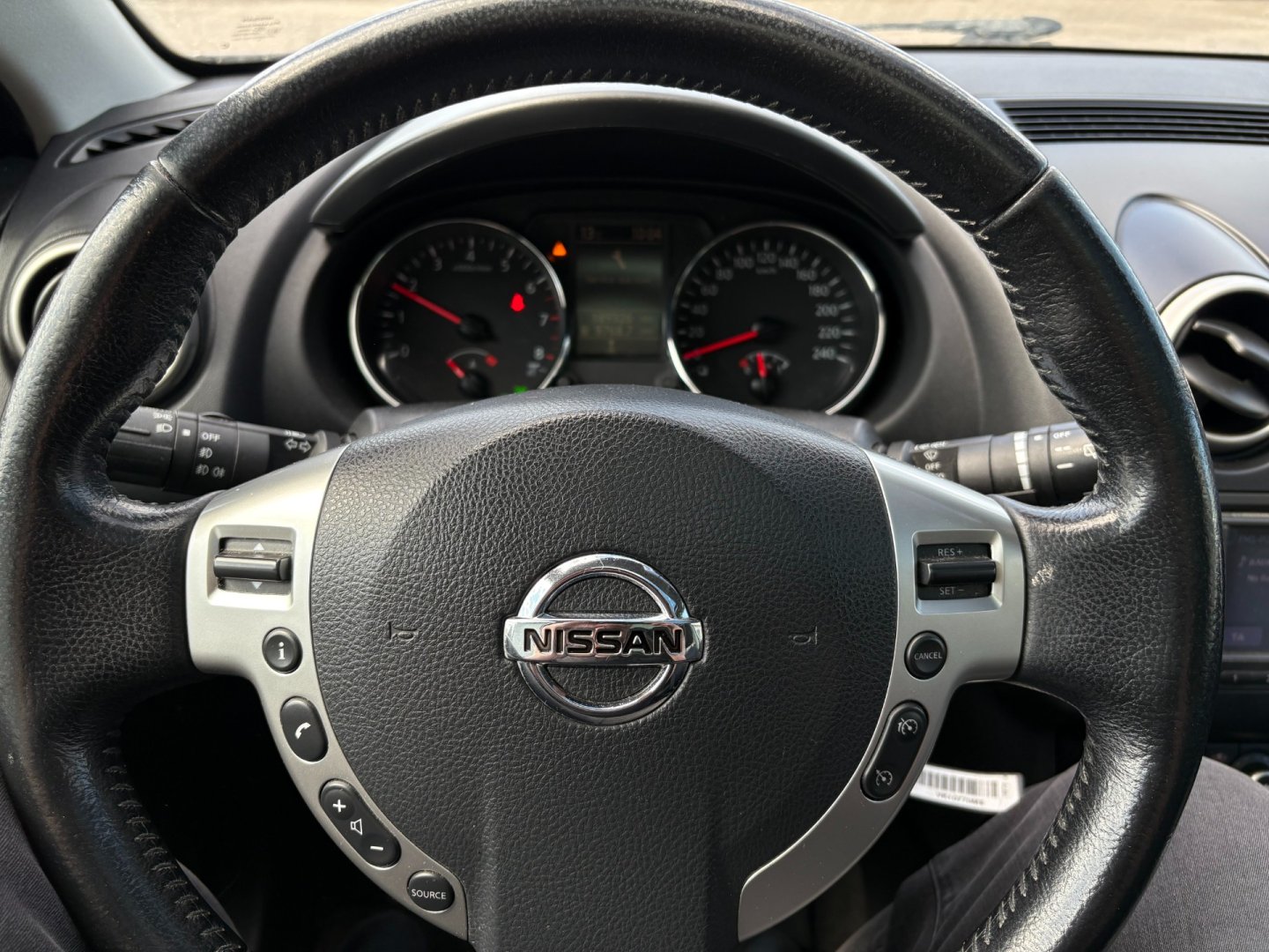Nissan Qashqai 1.6i 86kW panorama 360kamery