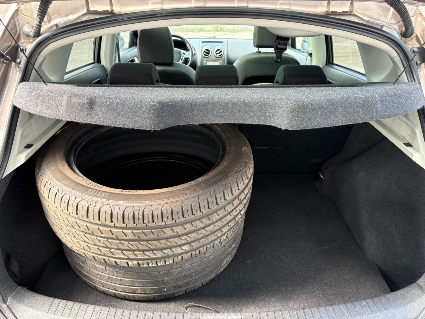 Nissan Qashqai 1.6i 86kW panorama 360kamery