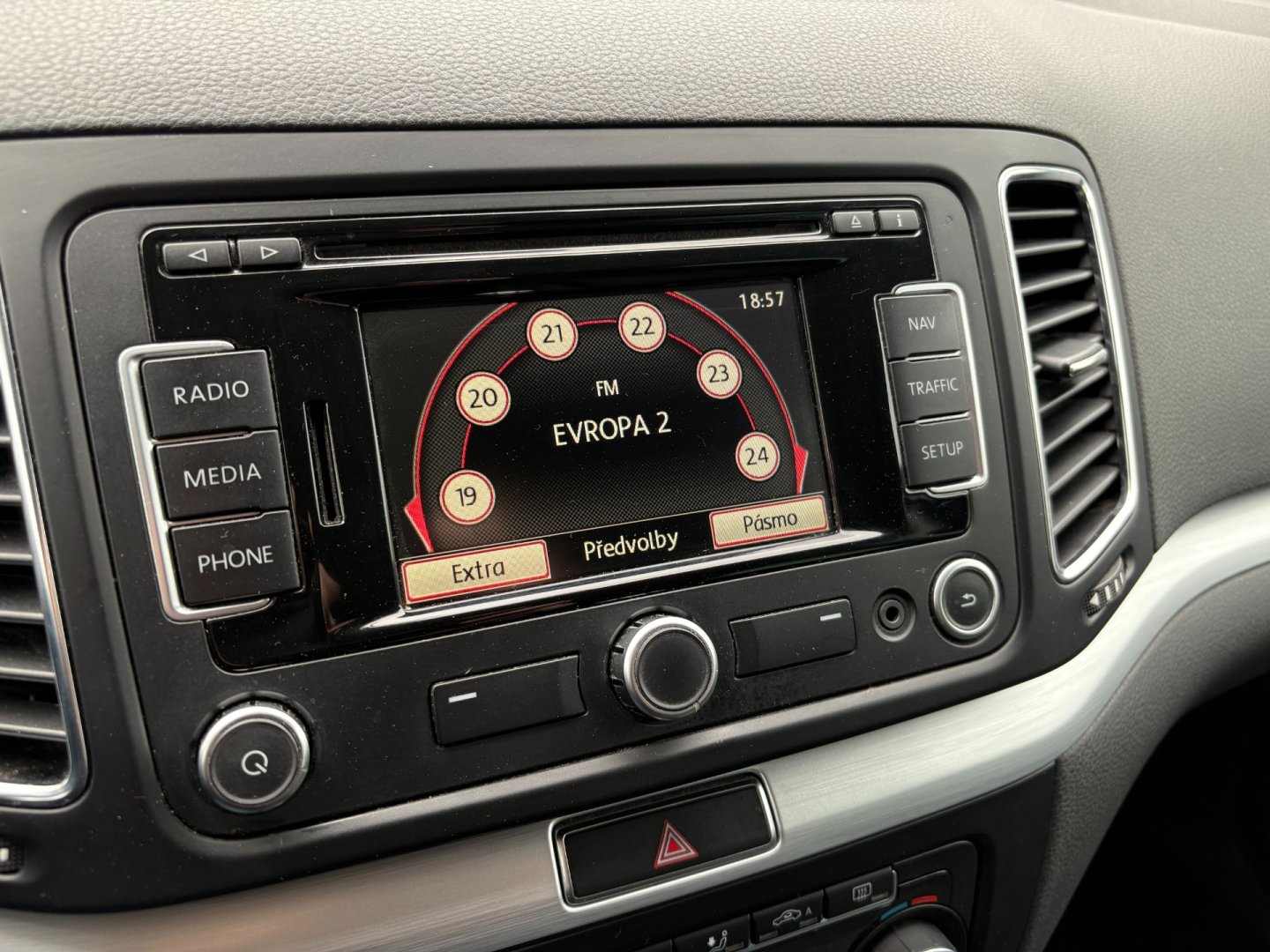 Volkswagen Sharan 2.0 TDi 125kW DSG kessy