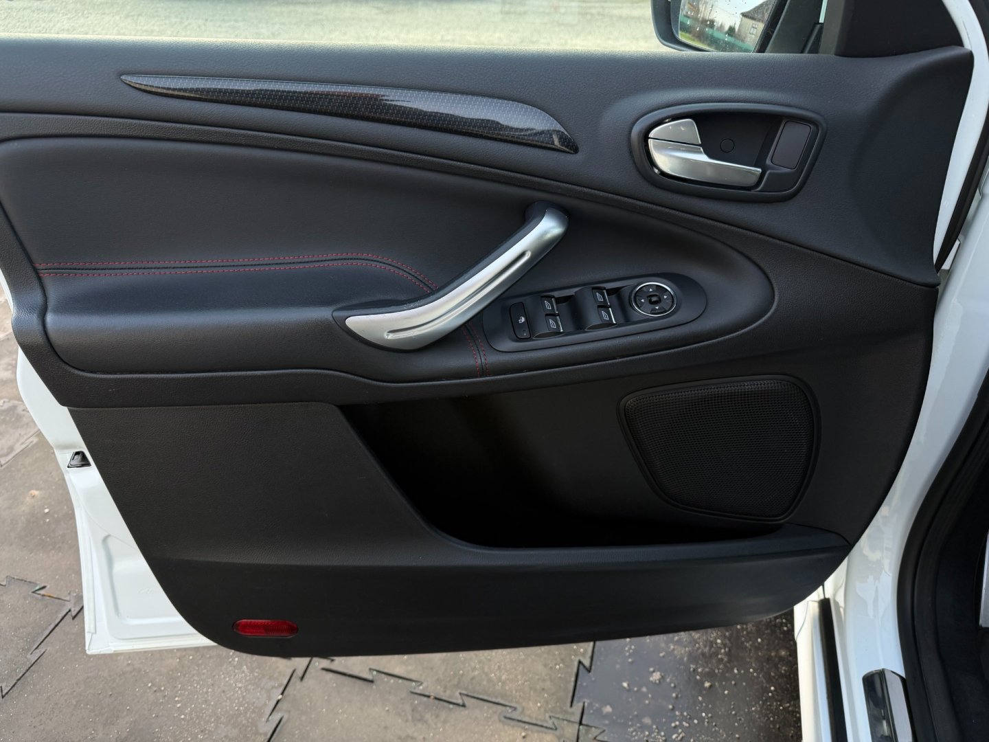 Ford S-MAX 2.0i 176kW ST Automat nová STK
