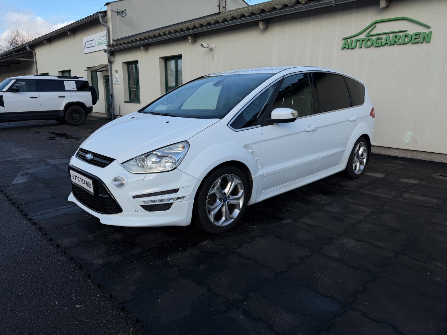 Ford S-MAX 2.0i 176kW ST Automat nová STK