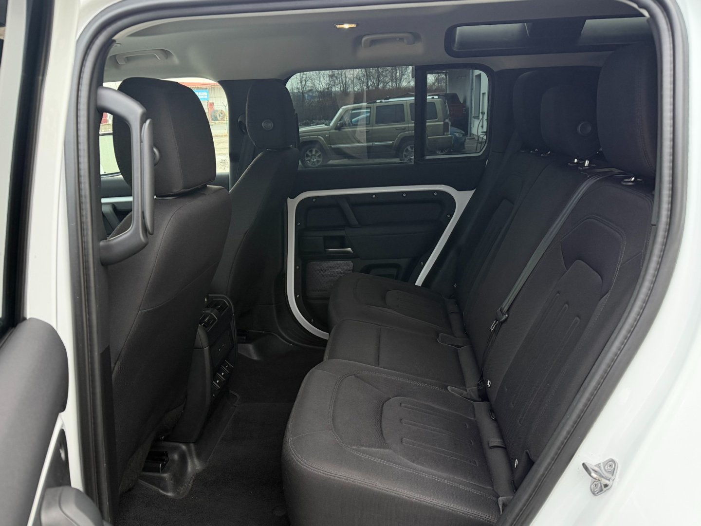 Land Rover Defender D240 177kW DPH záruka do 11/28