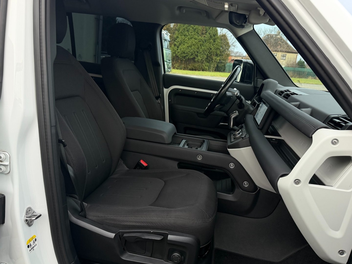 Land Rover Defender D240 177kW DPH záruka do 11/28