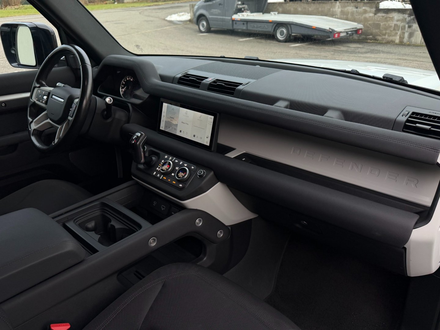 Land Rover Defender D240 177kW DPH záruka do 11/28