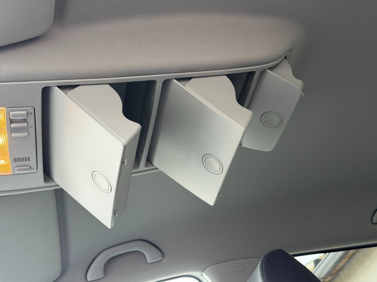 Volkswagen Touran 2.0 TDi 103kW R-Line, xenony