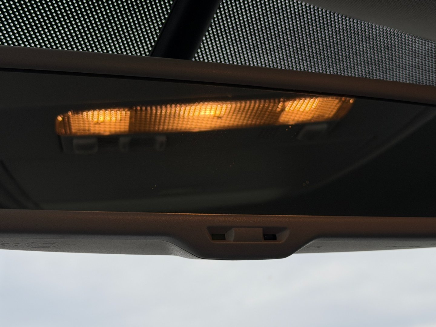 Volkswagen Touran 2.0 TDi 103kW R-Line, xenony