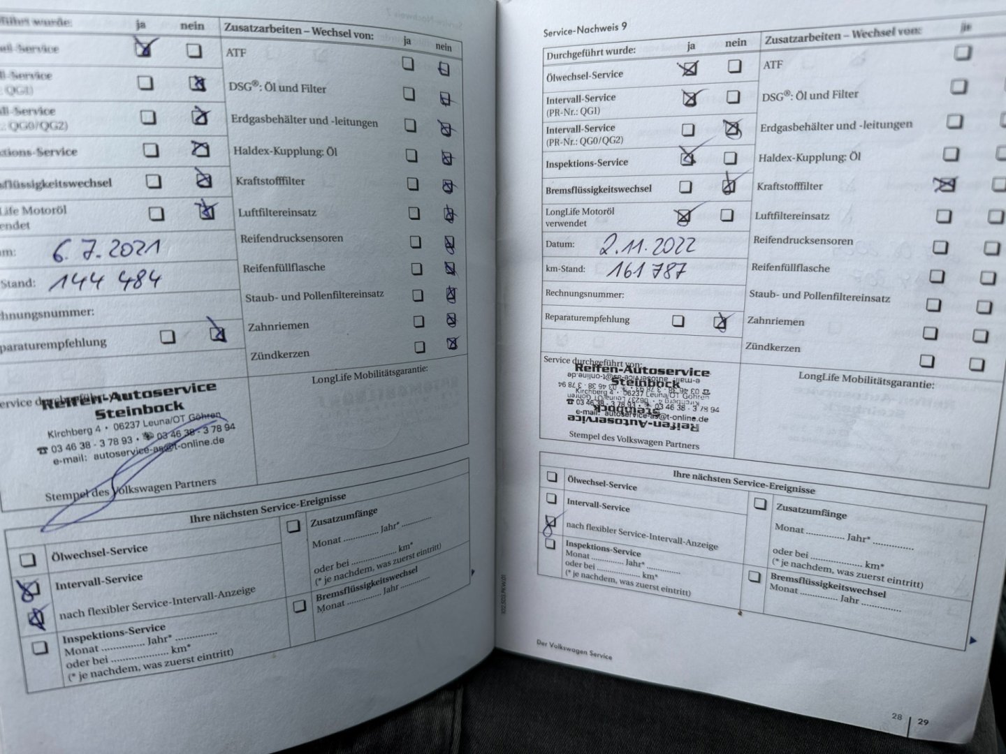 Volkswagen Touran 2.0 TDi 103kW R-Line, xenony