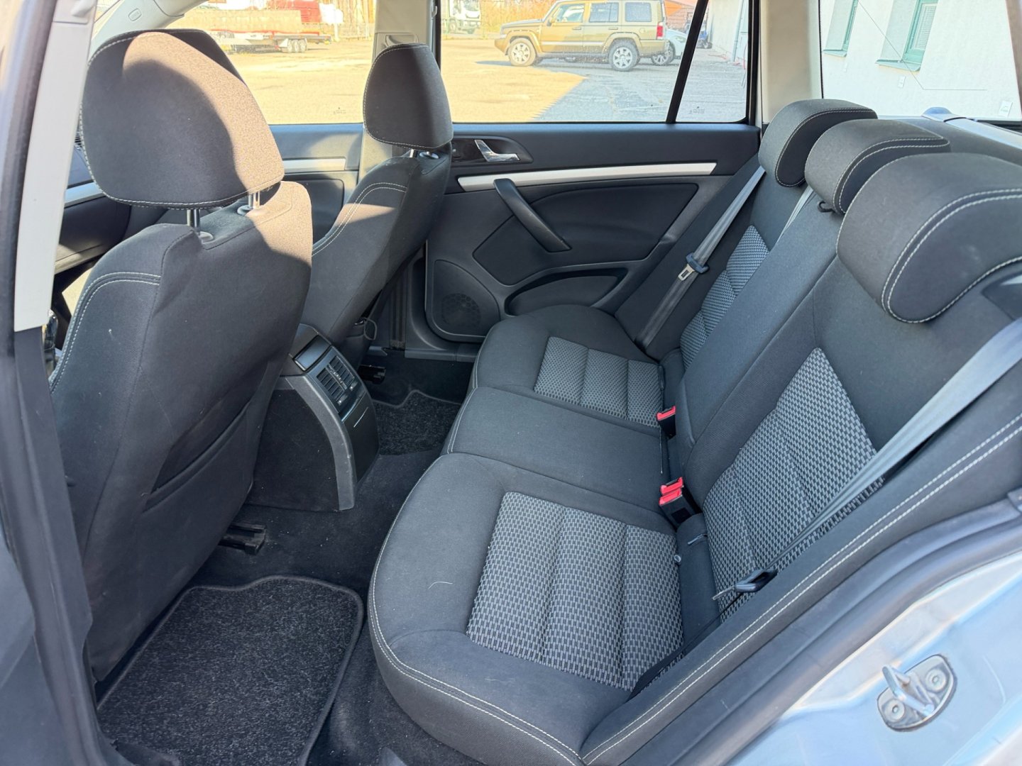 Škoda Octavia 2.0TDi 103kW výhřevy, navigace