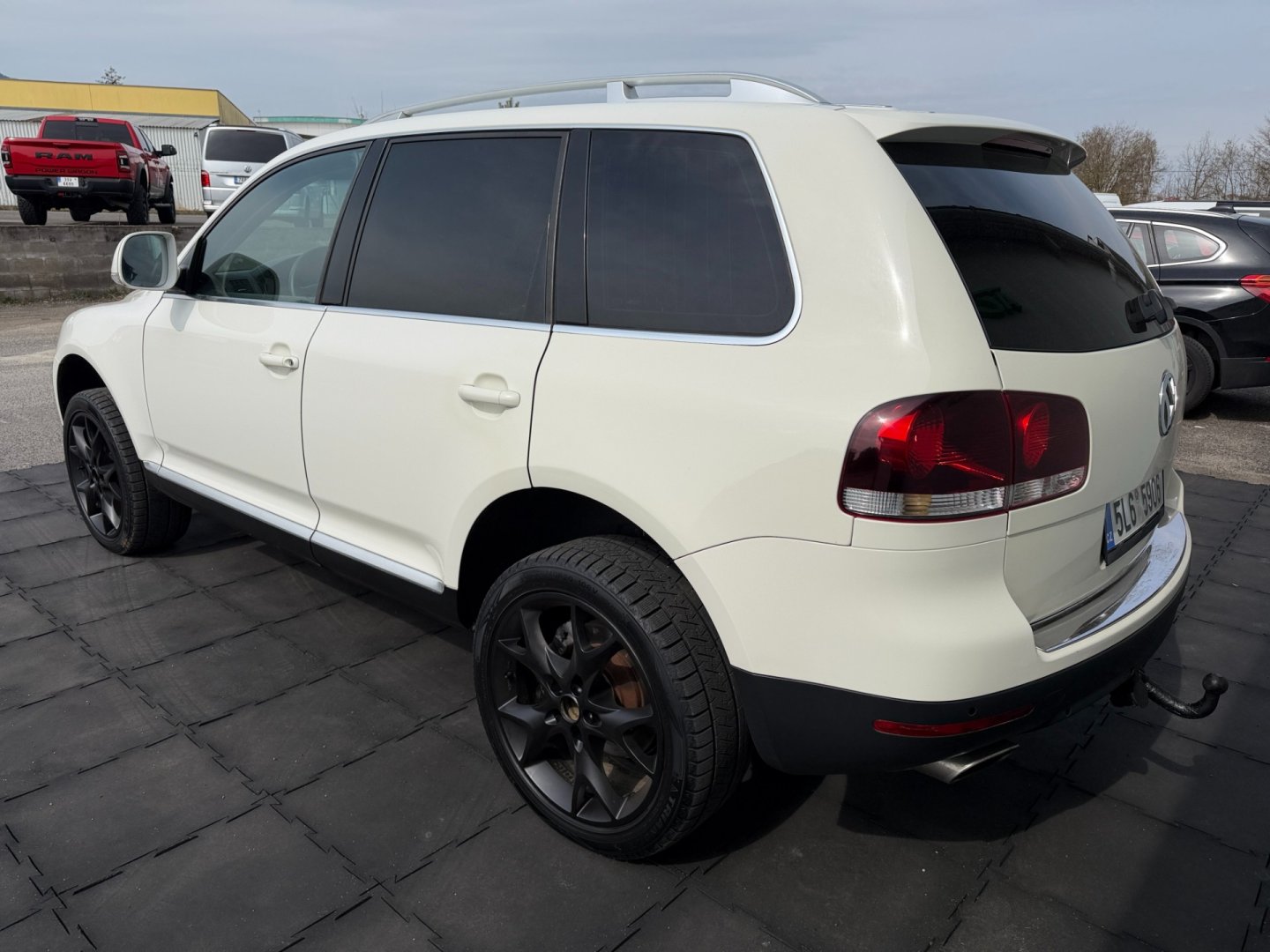 Volkswagen Touareg 3.0TDi 176kW manuál, pružiny
