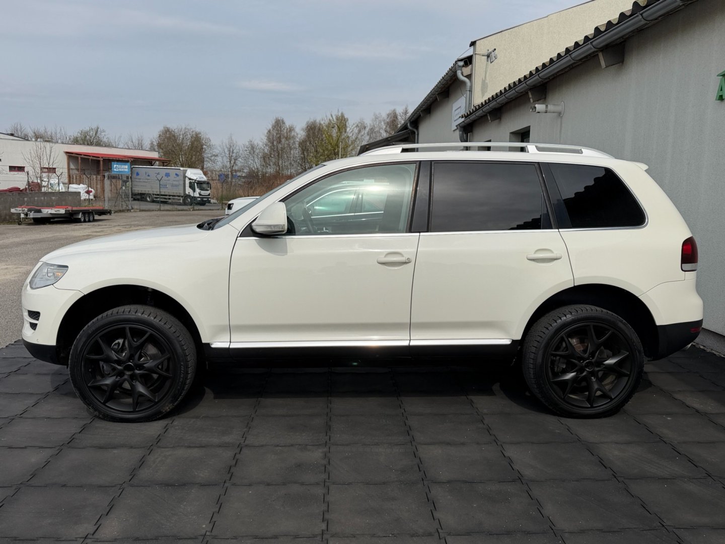 Volkswagen Touareg 3.0TDi 176kW manuál, pružiny