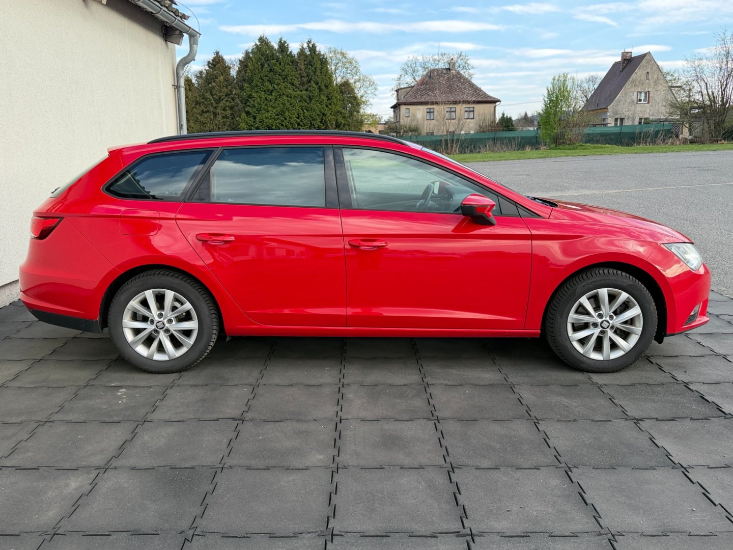 Seat Leon 1.2TSi 81kW ČR, nehavarované