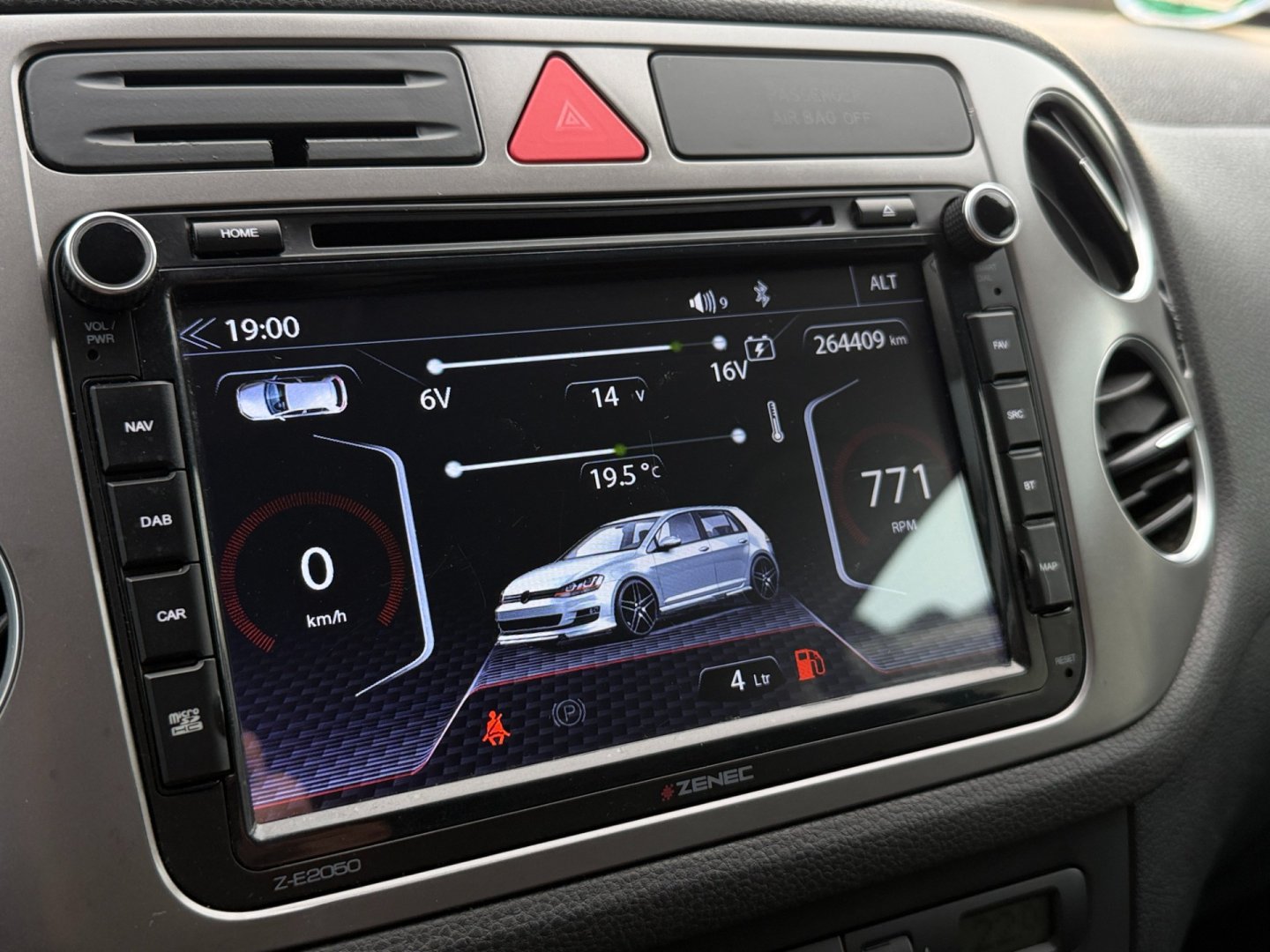 Volkswagen Tiguan 2.0TDi 103kW - DSG 4x4 webasto