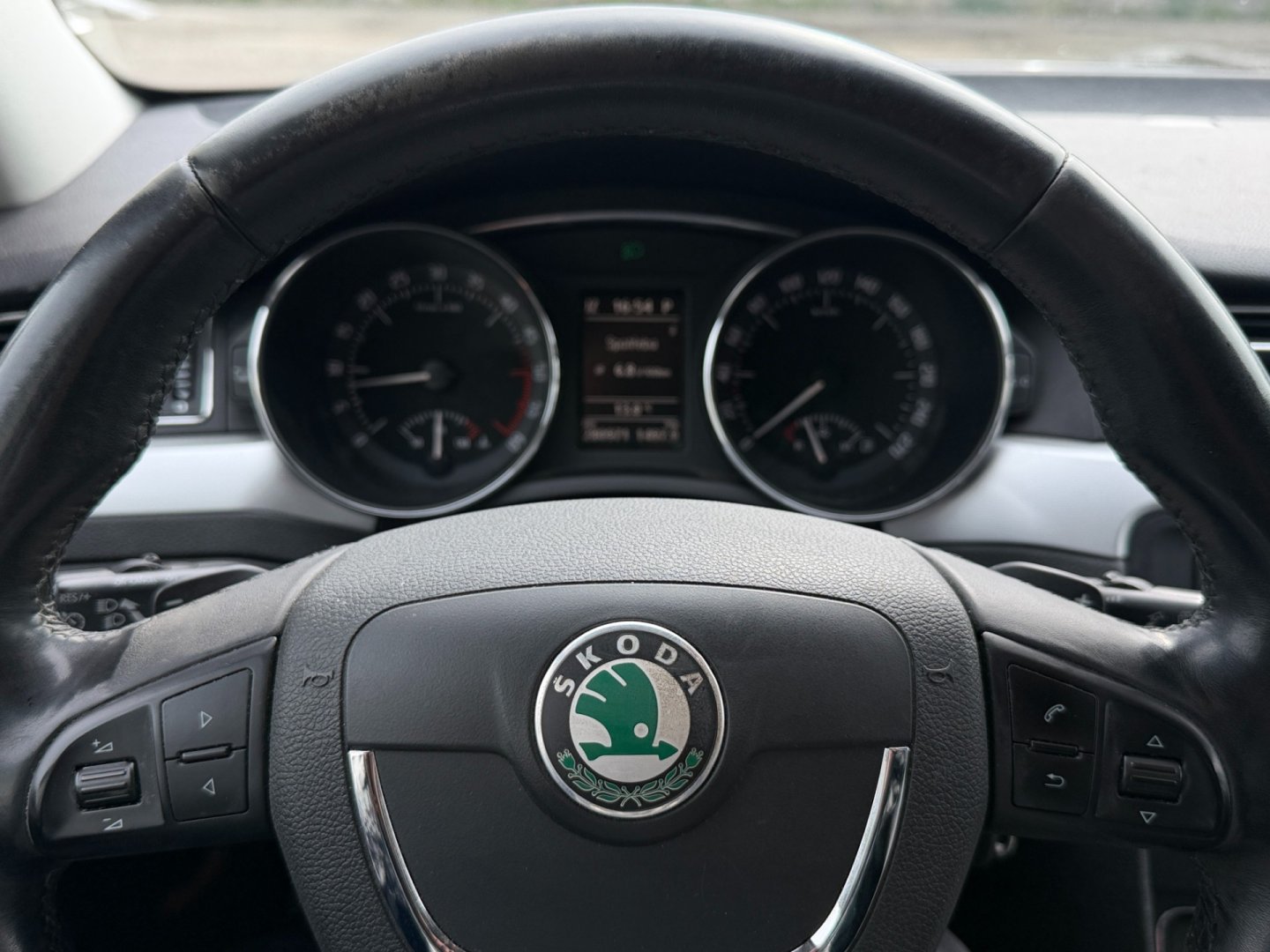 Škoda Superb 2.0TDi 125kW DSG Elegance, TZ