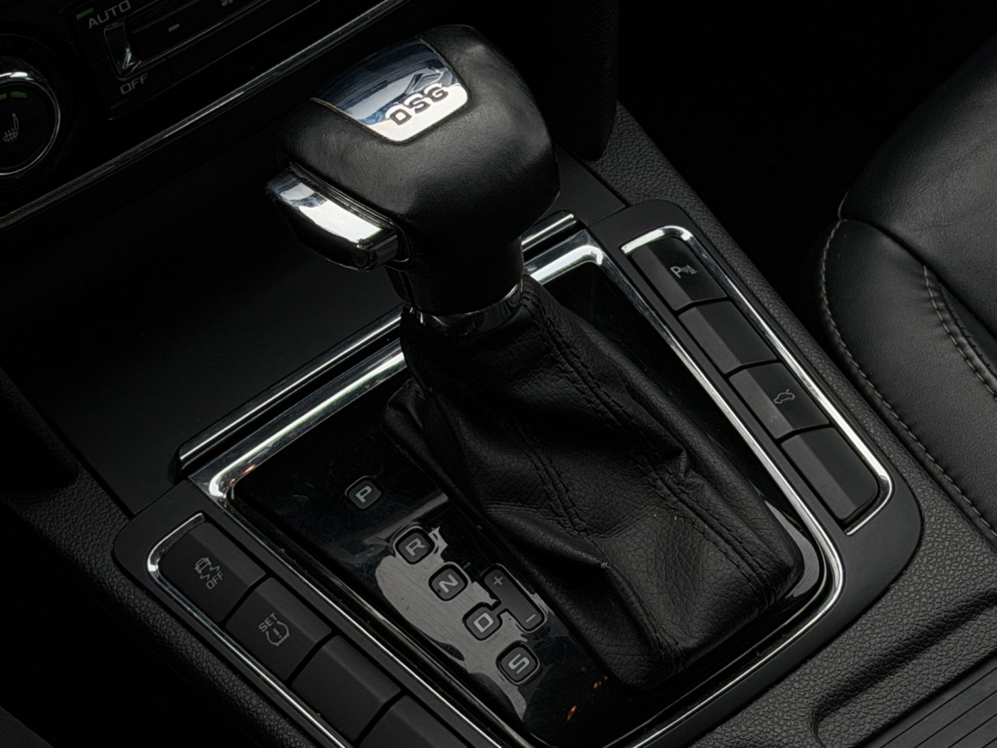 Škoda Superb 2.0TDi 125kW DSG Elegance, TZ