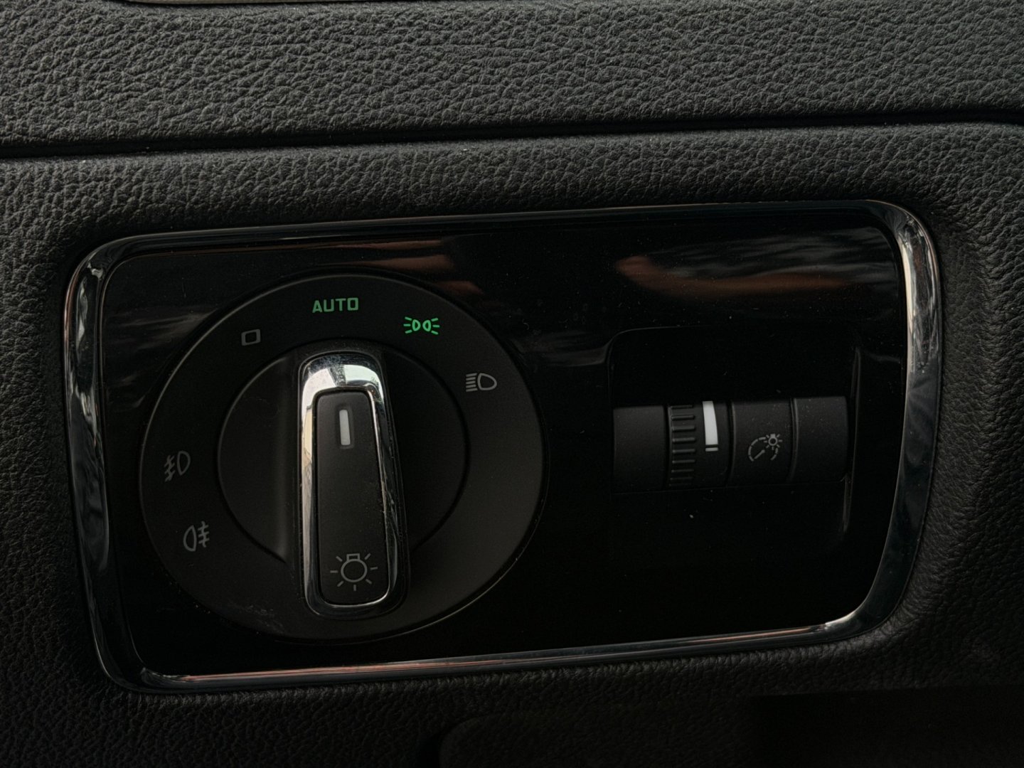 Škoda Superb 2.0TDi 125kW DSG Elegance, TZ