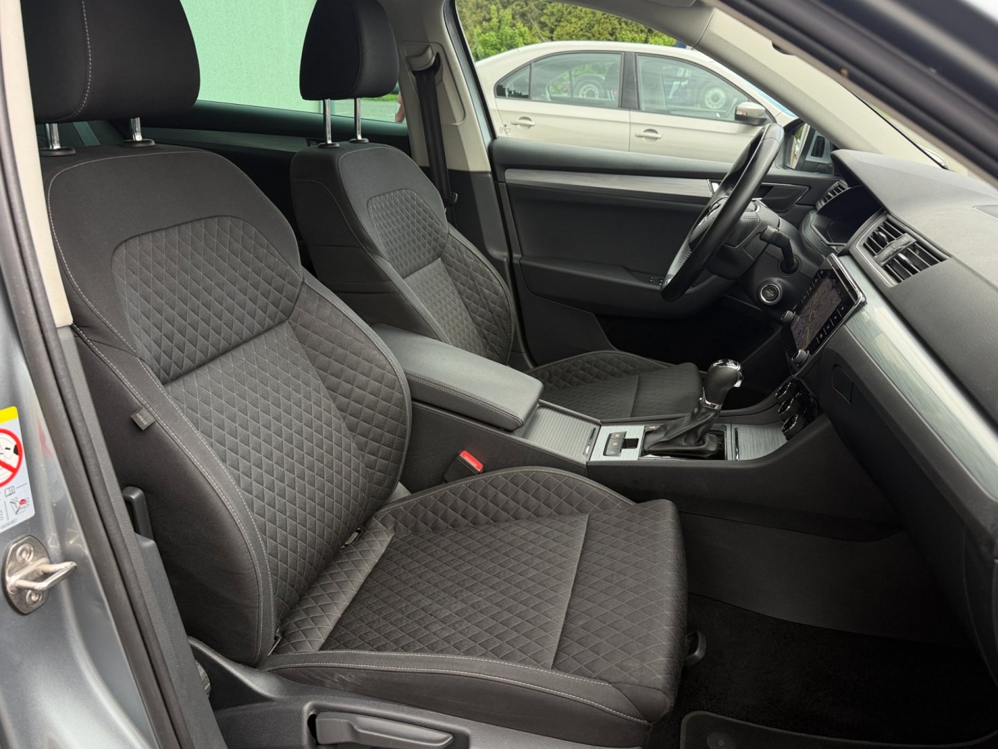 Škoda Superb 2.0TDi 147kW 4x4 DSG ACC