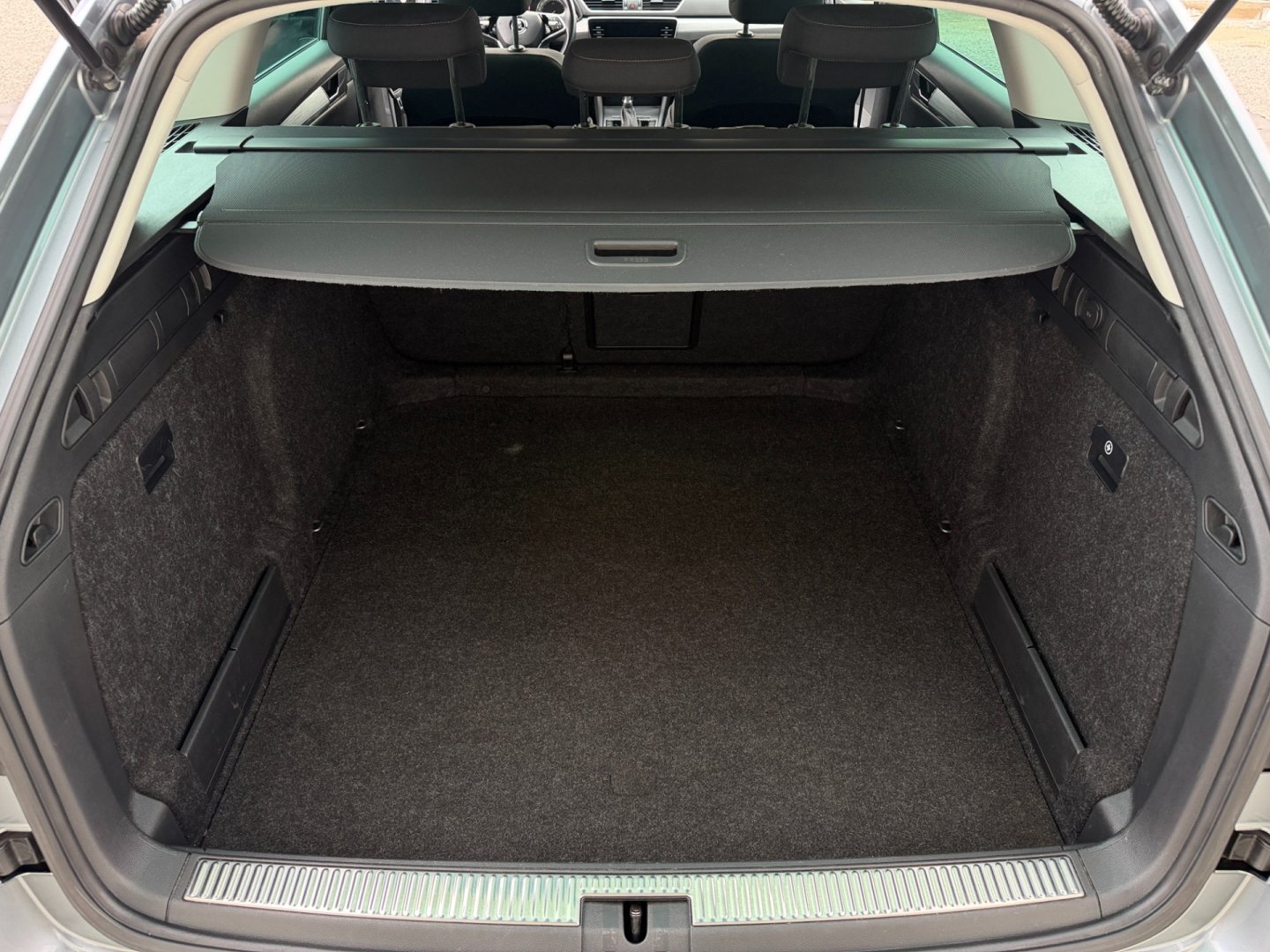 Škoda Superb 2.0TDi 147kW 4x4 DSG ACC