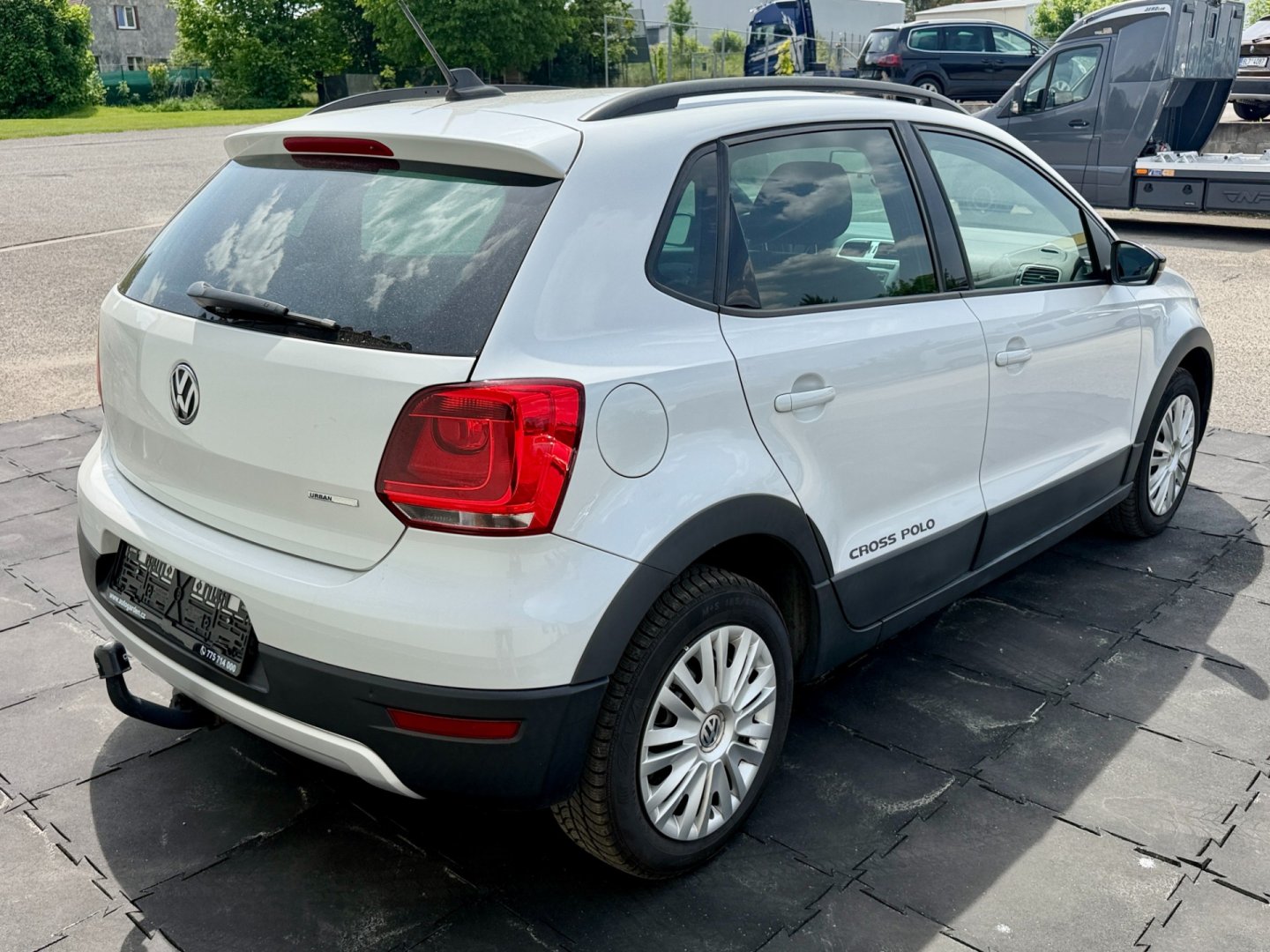 Volkswagen Polo Cross 1.4i 16V - perleť - TOP