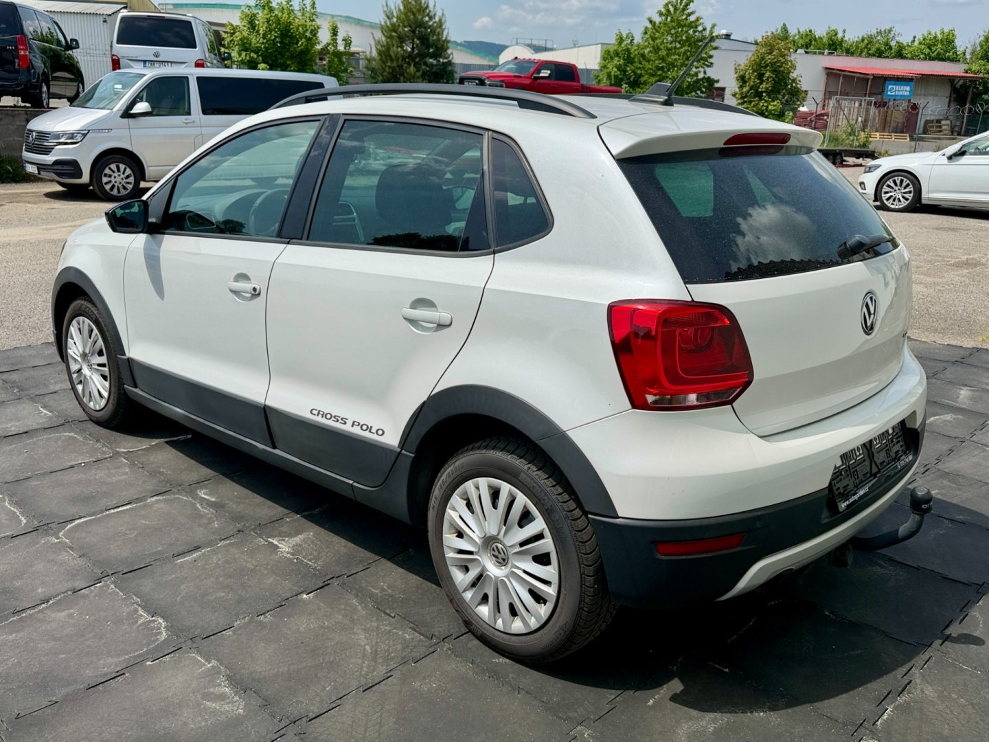 Volkswagen Polo Cross 1.4i 16V - perleť - TOP