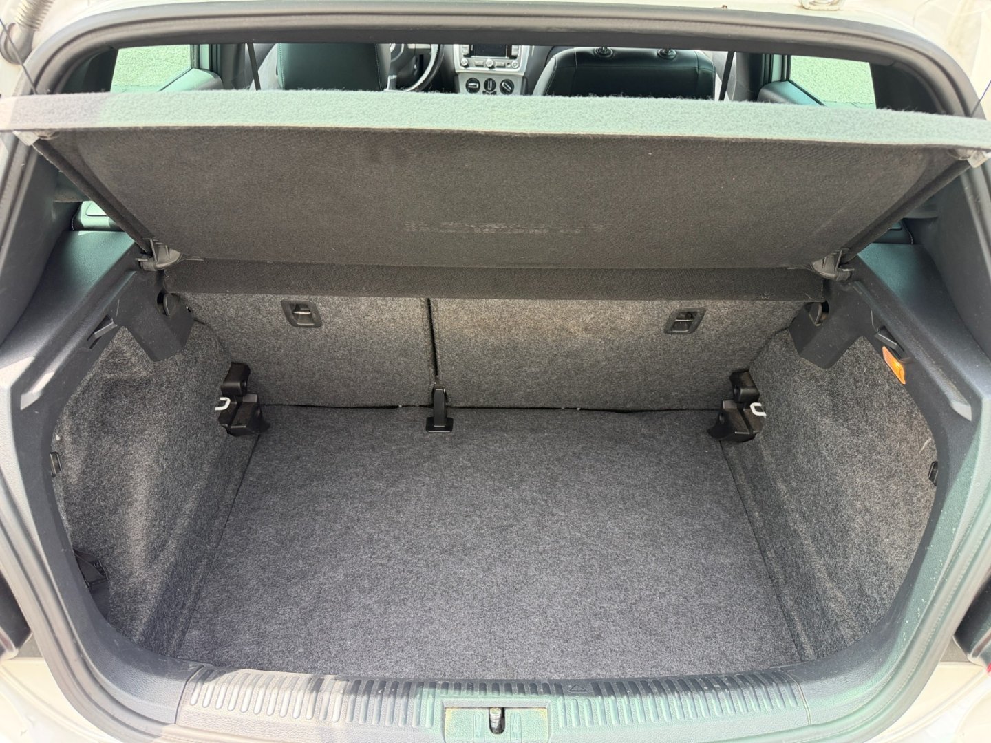 Volkswagen Polo Cross 1.4i 16V - perleť - TOP