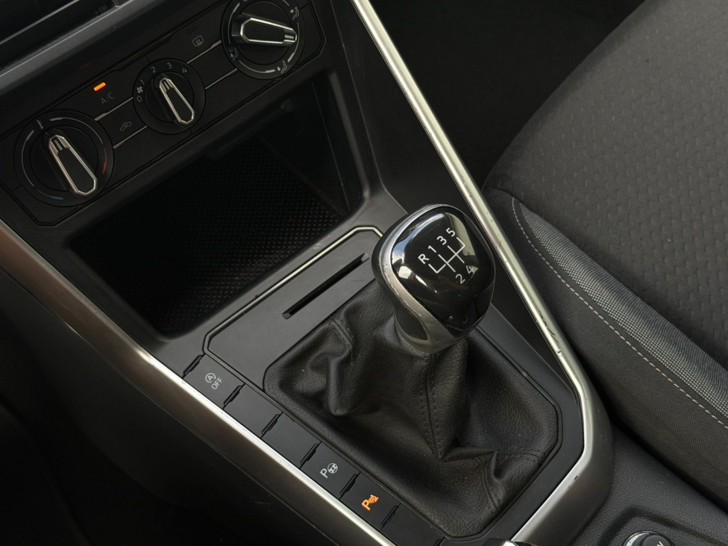 Volkswagen Taigo 1.0TSi ACC, Line & Side, Navi