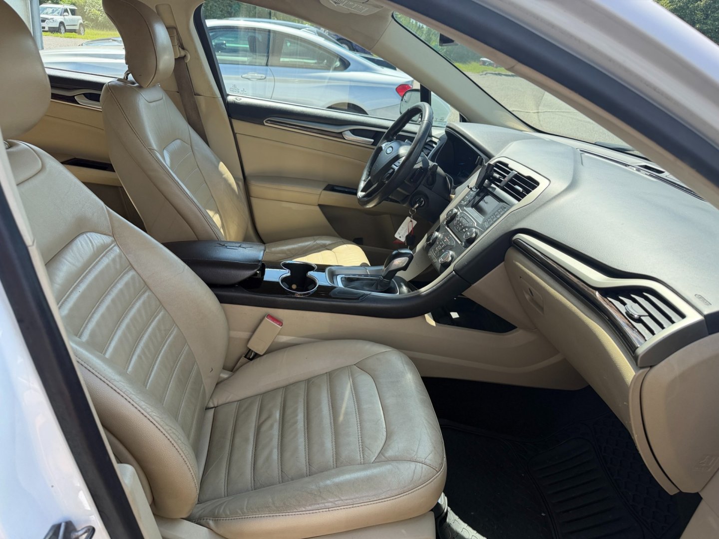 Ford Mondeo 2.0i 176kW automat, US