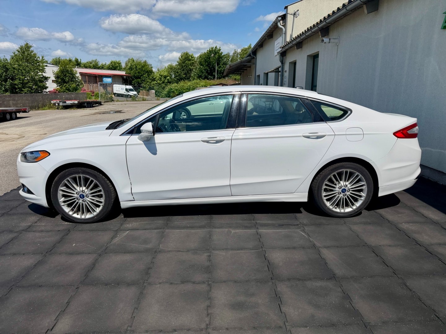 Ford Mondeo 2.0i 176kW automat, US