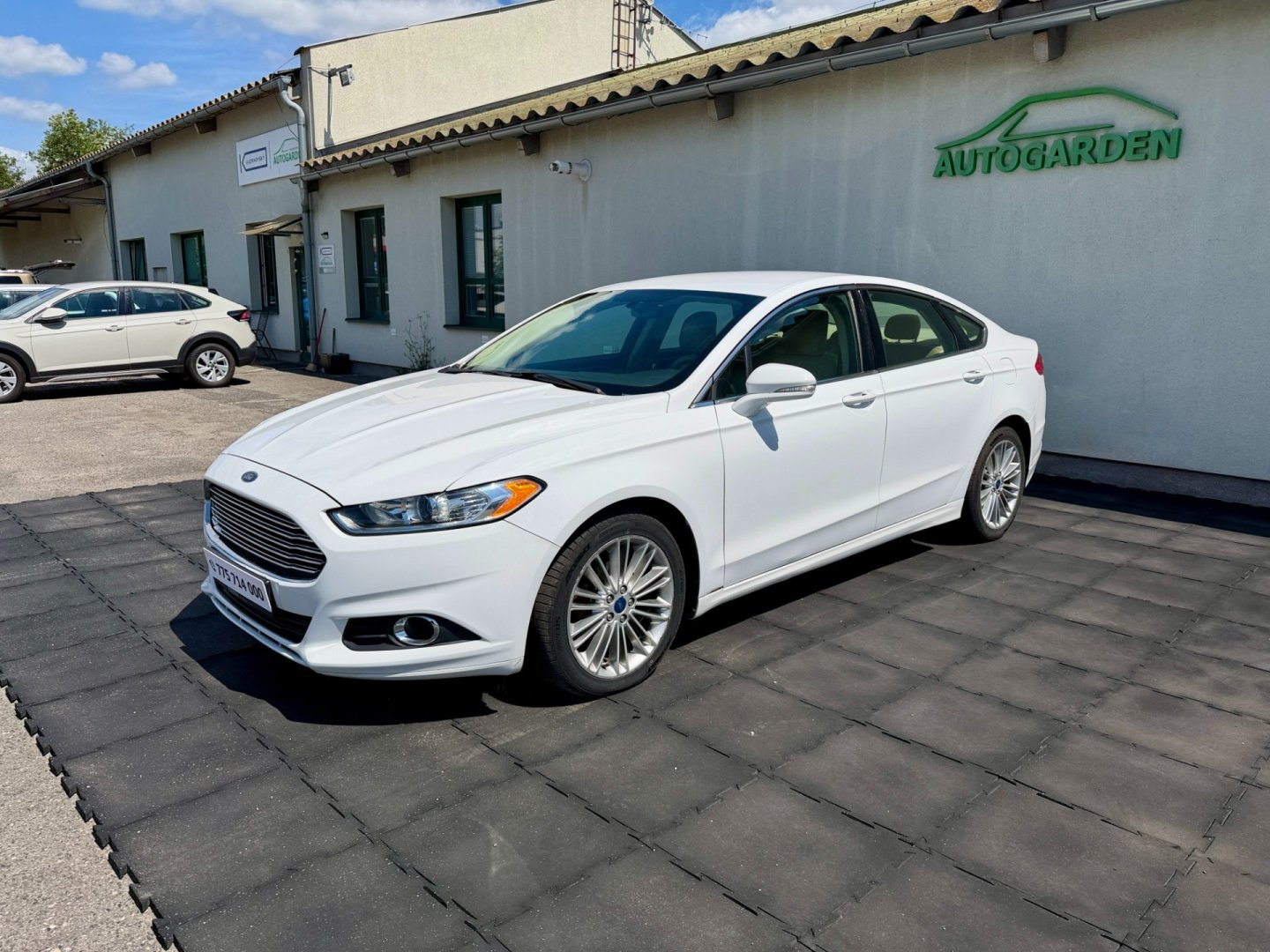 Ford Mondeo 2.0i 176kW automat, US