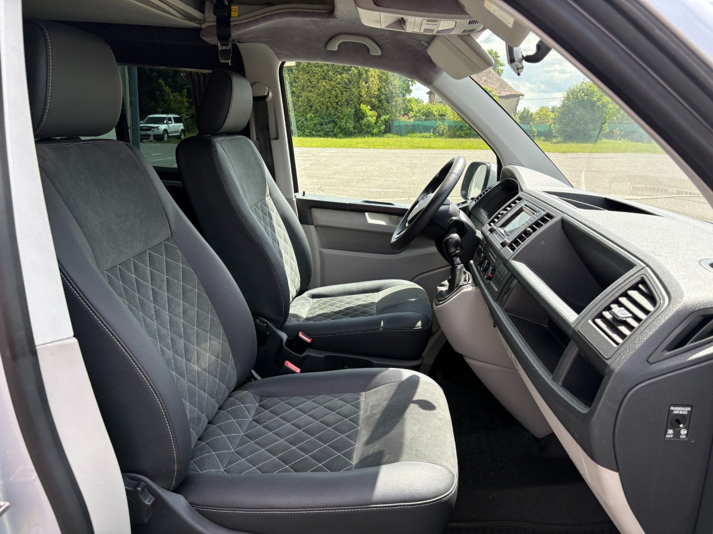 Volkswagen T6 2.0TDi  Camp Roof, nez. topení