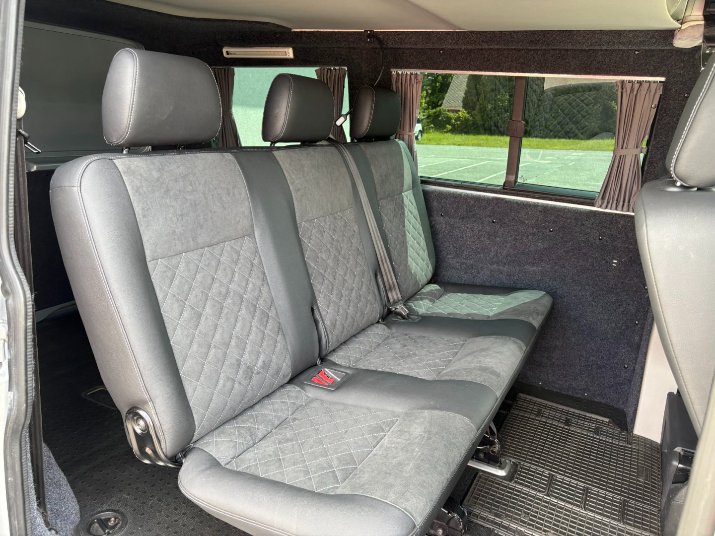 Volkswagen T6 2.0TDi  Camp Roof, nez. topení