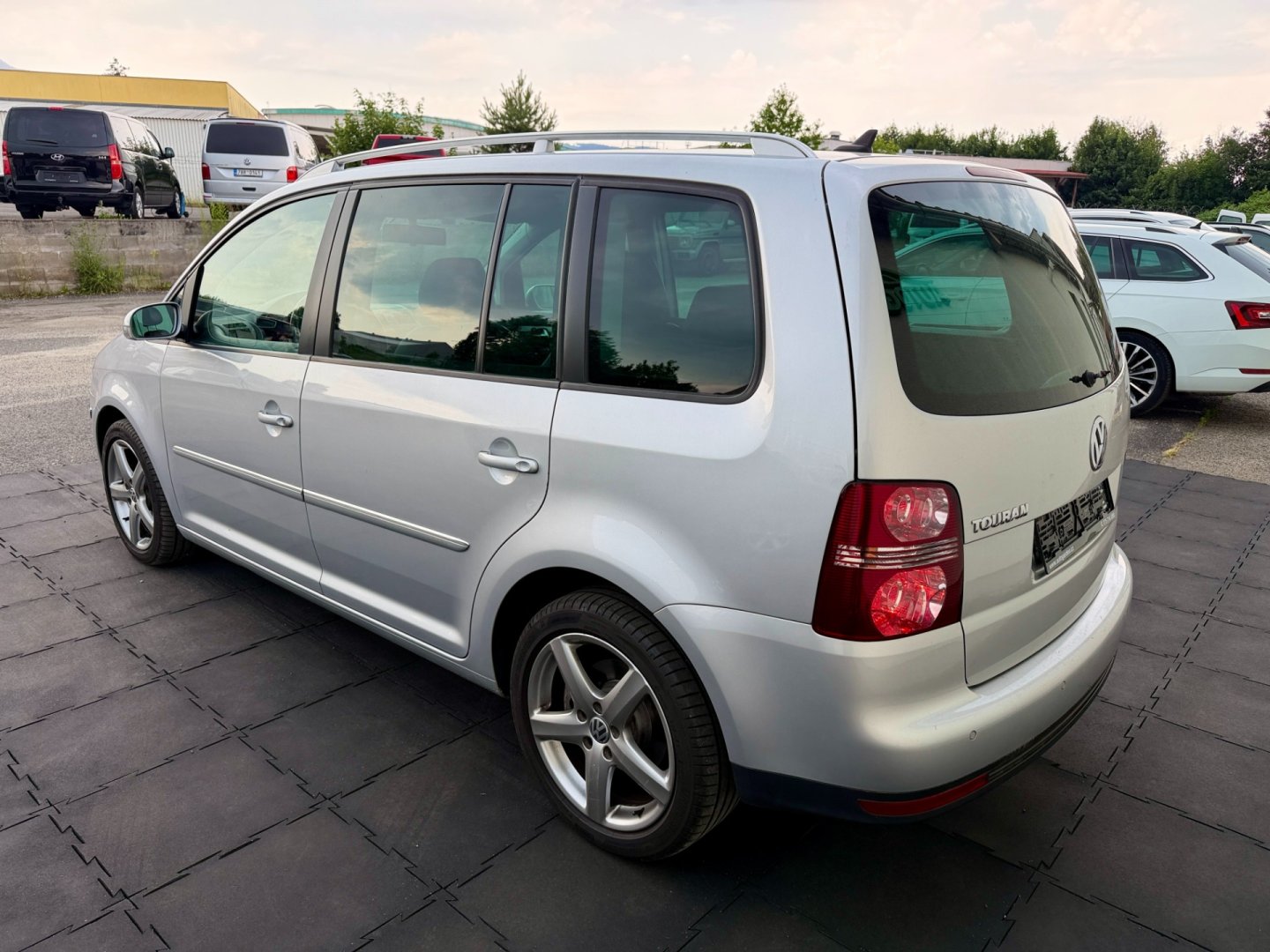 Volkswagen Touran 2.0TDi 125kW kůže, NAVi, tažné