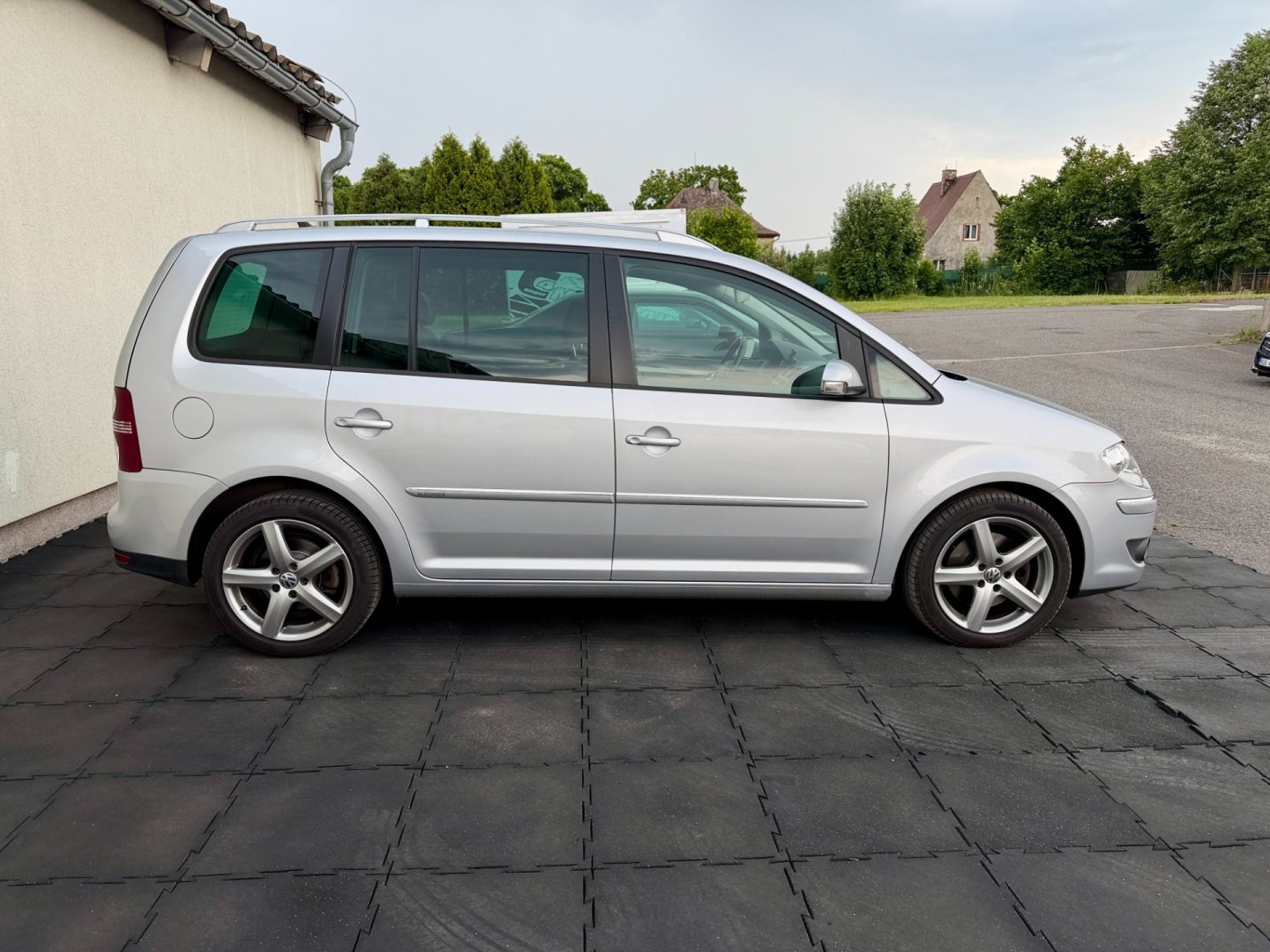 Volkswagen Touran 2.0TDi 125kW kůže, NAVi, tažné
