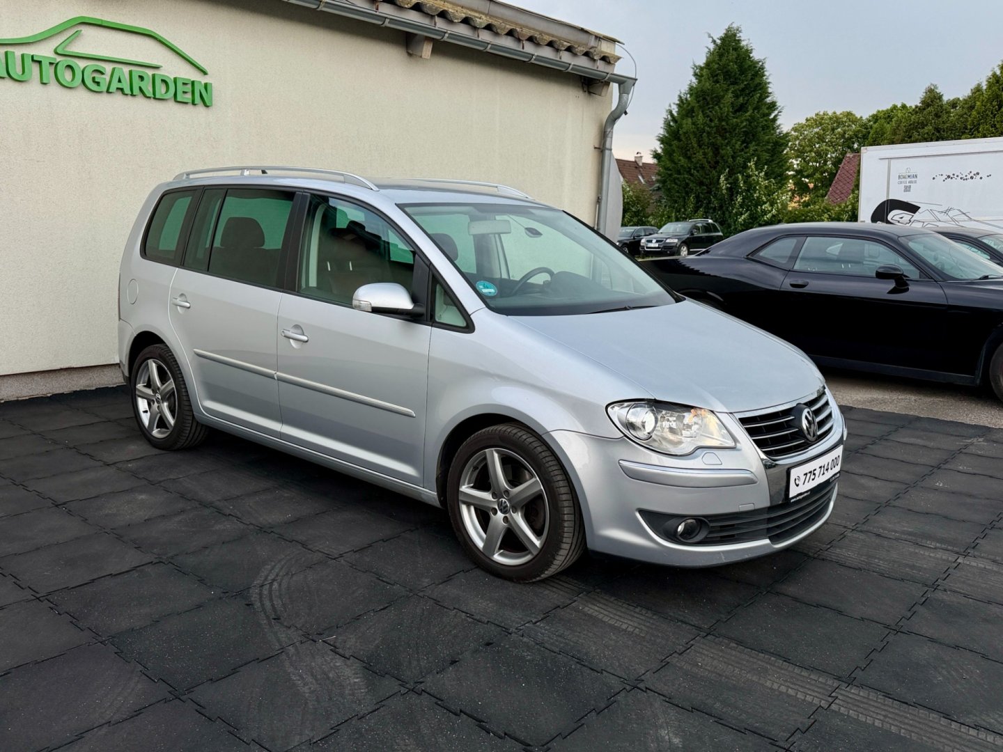 Volkswagen Touran 2.0TDi 125kW kůže, NAVi, tažné