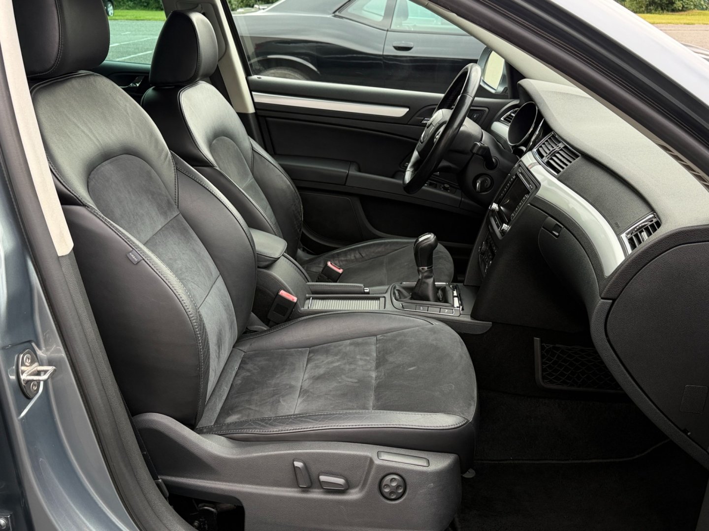 Škoda Superb 2.0TDi 125kW 4x4 Eleganc 2xALU