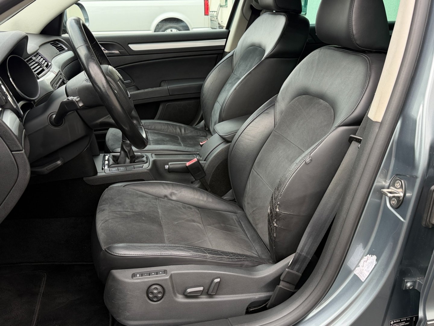 Škoda Superb 2.0TDi 125kW 4x4 Eleganc 2xALU