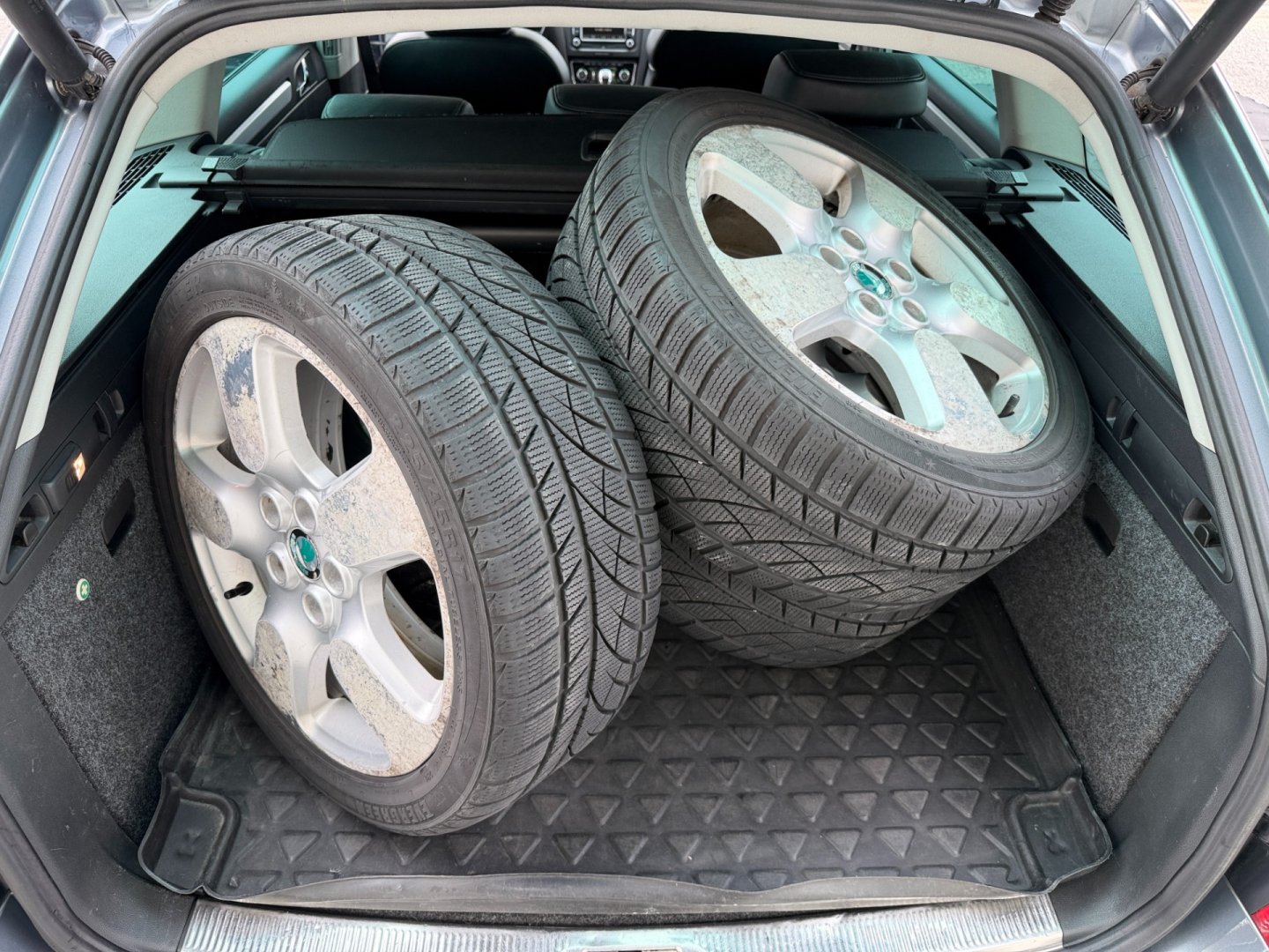 Škoda Superb 2.0TDi 125kW 4x4 Eleganc 2xALU