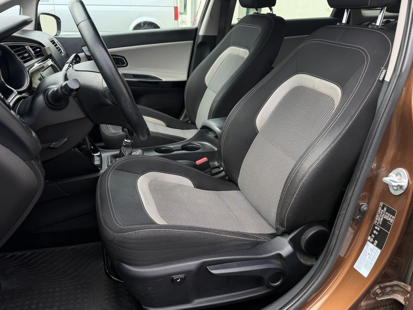 Kia Cee´d 1.6GDi park. kamera, 2x alu