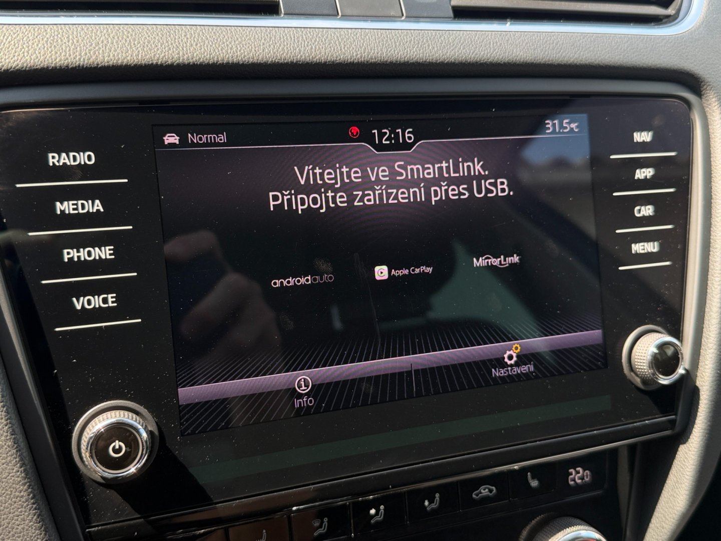 Škoda Octavia 2.0TDi DSG kessy LED, ACC, DCC