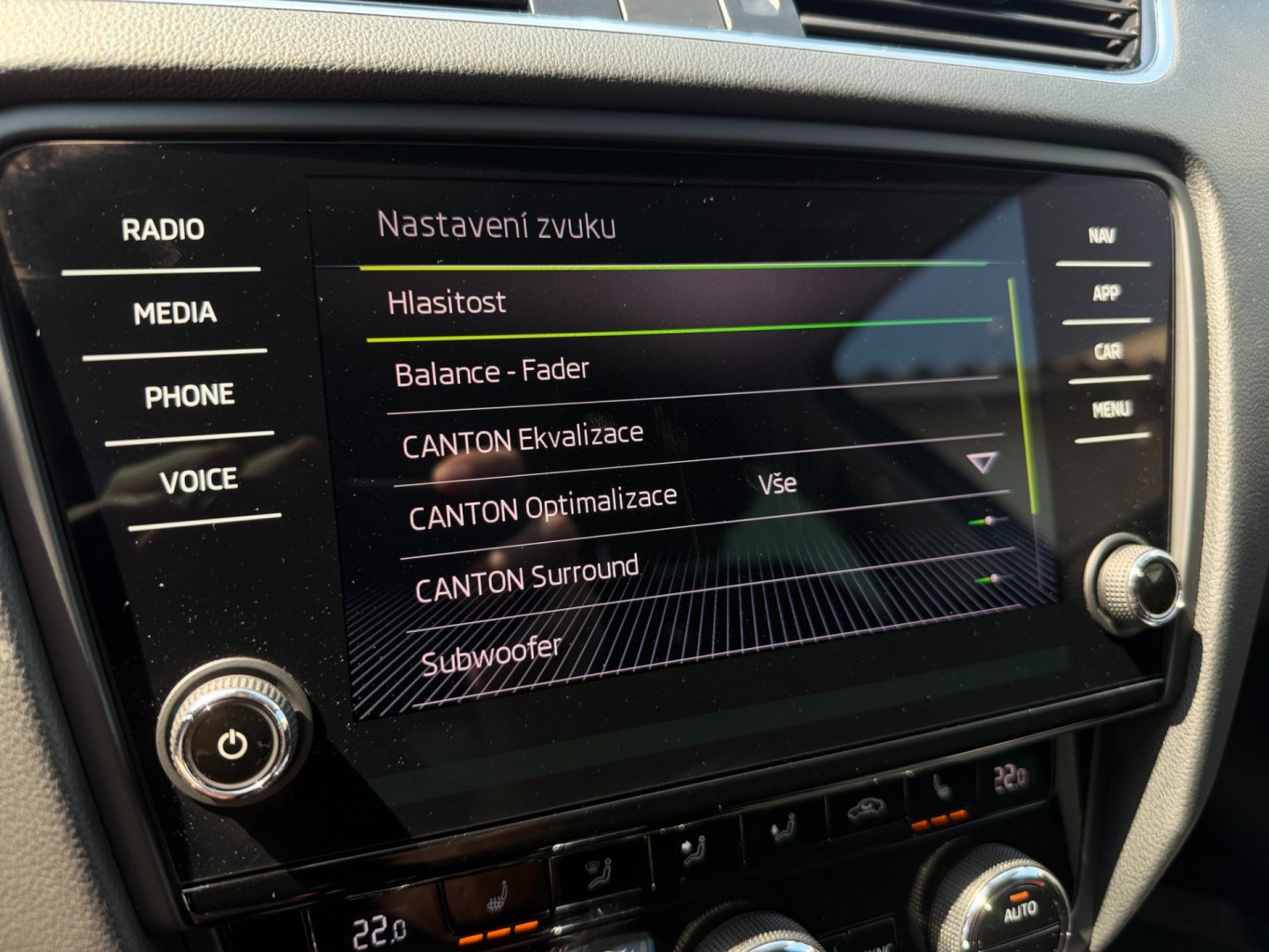 Škoda Octavia 2.0TDi DSG kessy LED, ACC, DCC